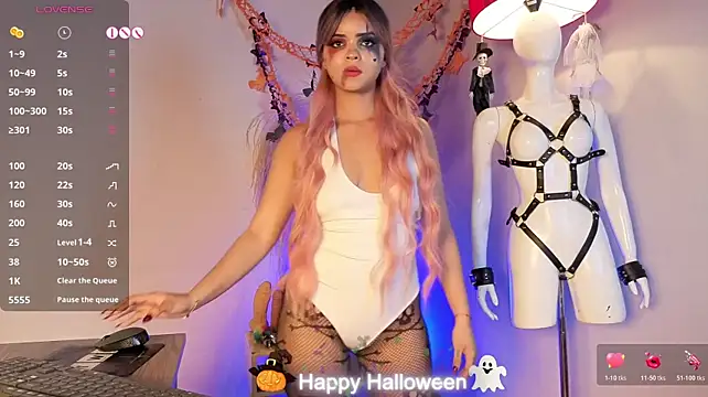 ConniecuteE - lick my dick
