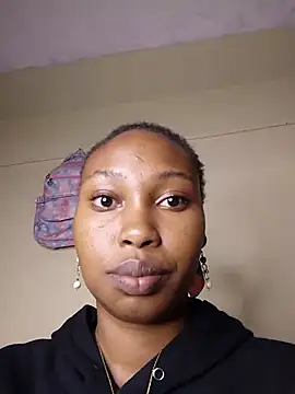 Nasty_boo_boo - spoil the queen
