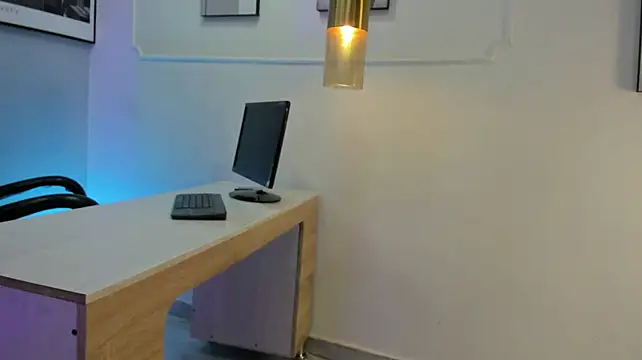 Melani_Roux - Naked in the office