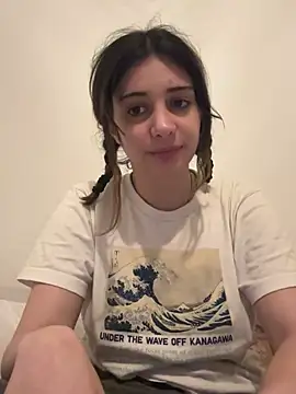 Bellefleurrr - take off shirt completly
