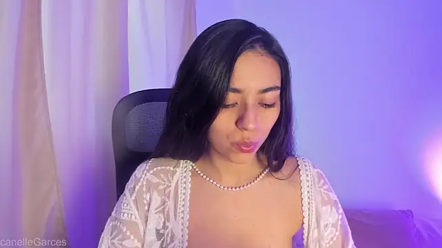 CanelleGarces - Gagball + nipple tease