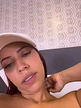 Vivian_Ellery - my fingers really deep inside my pussy