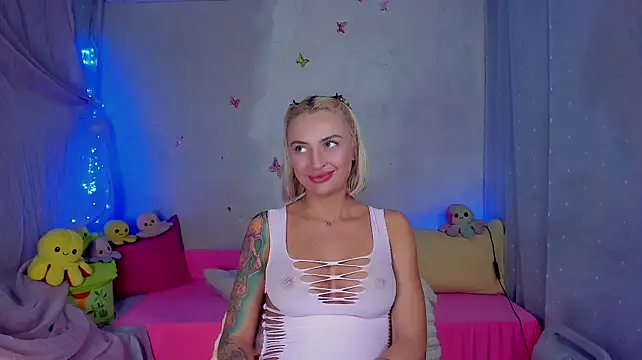 YourLizzyDoll - stay topless+blowjob 3 min