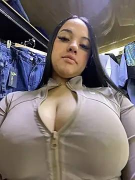 CelesteJones1 - Milk drops in your face 💦🍒