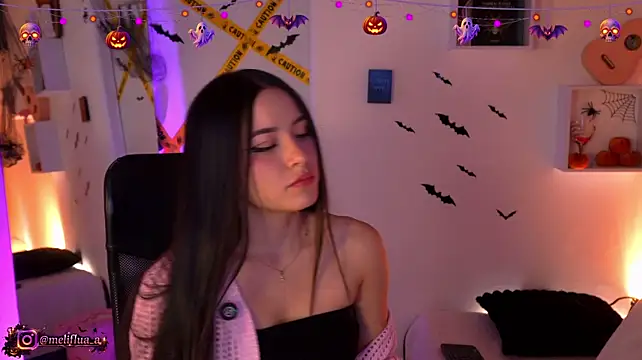 Melifluaa - cool your tits down with some ice <3