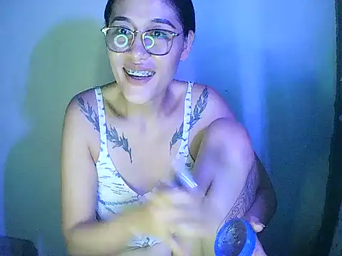 Pretty_kat198 - 4FINGER