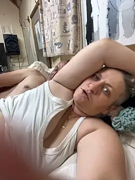 Blueiceeyes - Doggy pussy show + 1 video🎁