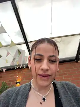 Alana15 - MAKE ME WET