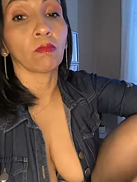Mrsvictoriaaa - Public masturbation 💦🫦😈✨