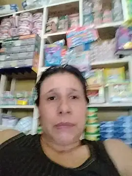 MIA-LARIOS - Masturbacion con dedos + lubricante
