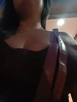 Julieth_hot-69 - Lush on My ass😈🍑 make me warm up