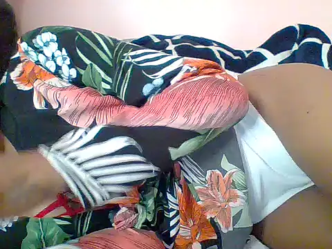 DADDYS_shuga - help me buy a bed