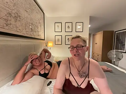 Curvy-Jinx - LT pre recorded video + 2 mins control