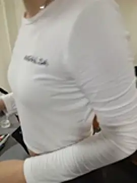 Rubby_Rousse_ - I kiss my friend's tits in the office ❤️