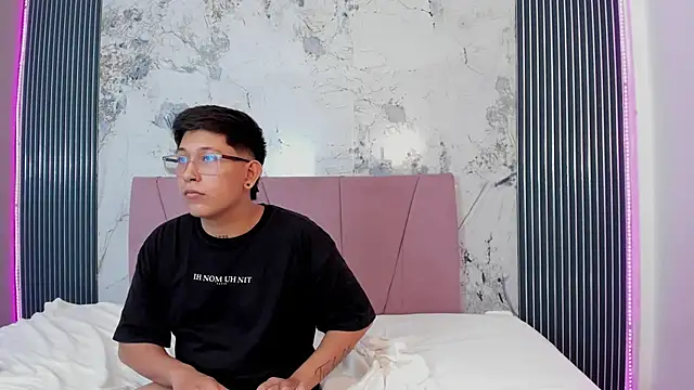 Midnight_Duo_1 - 2 Fingers in pussy