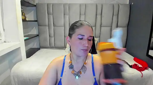Barbara_fox__ - CONTROL X3 WITHOUT PANTIES😏😈