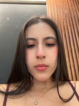Juanita-Diaz - THREE FINGERS UNDER THE TABLE + CREAM 🥵