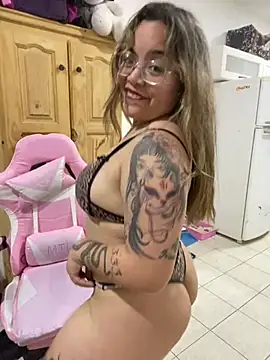 Lindalatina2001 - Montar dildo de espaldas