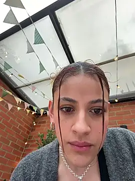Alana15 - SQUIRT ACROSS STARBUCKS TICKETSHOW