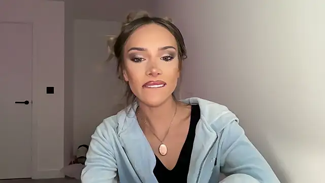 Ellabelle - Oil ass and rub 😈