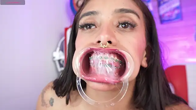 Miss_collins - put fake cum in ass and ATM