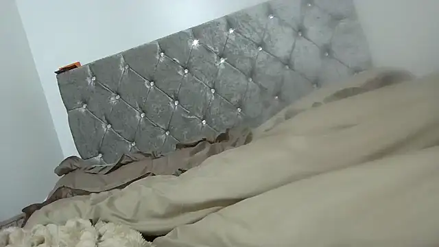 BritishMilfFrankyX