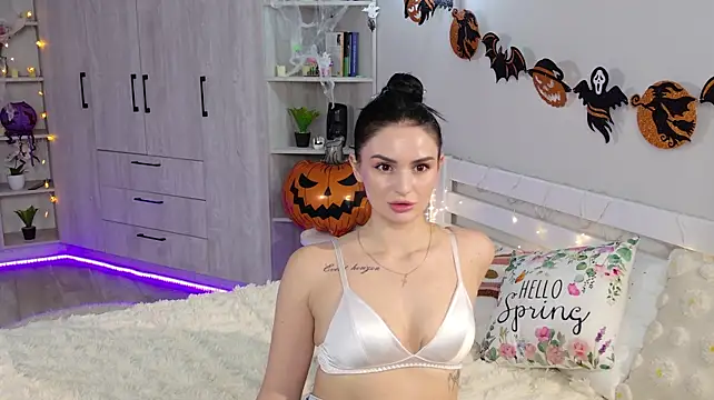 MilaaSweety - Spank ass x 10 + twerk