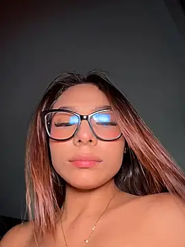 Amira_cute2 - remover panty/ 3 spanks