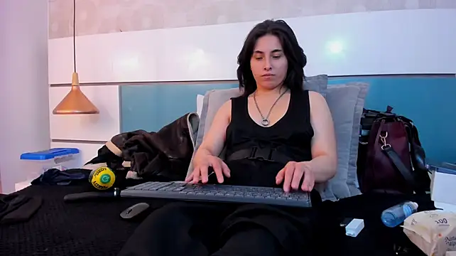 Ashkoreh - show ass + spank hard