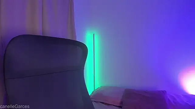 CanelleGarces - Gagball + nipple tease