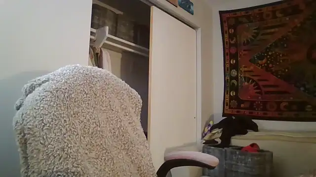 Madzbailey - Two toy squirt show