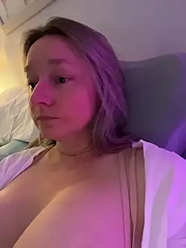 Vivian_MayXxX - 💦Squirt 4U-Last tipper gets 3 videos