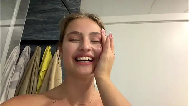 Lisa_poetry - Take off panties