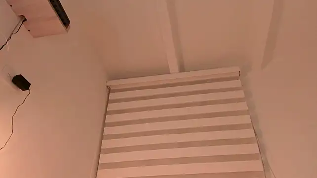 Alissonroses - Squat dildo