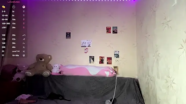 LiziArms - I'll take off my shorts