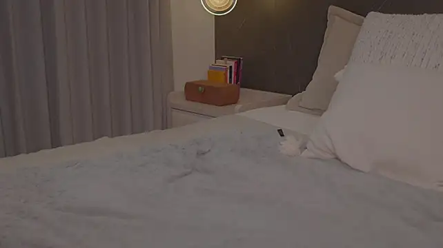 Evamorettii - ❤️Dildo Play❤️