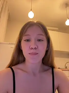 Evie_Wayne - Topless