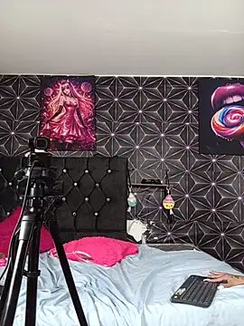 Sharlotshh - A very sexy shower show my ass