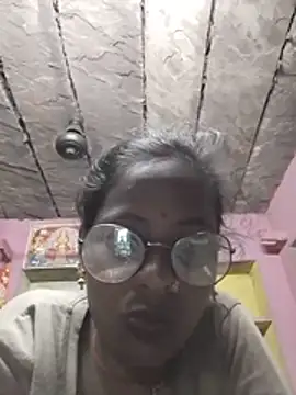 Hot_khusi753
