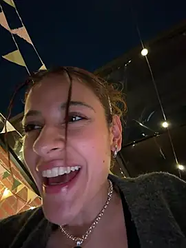 Alana15 - SQUIRT IN PUBLIC TICKETSHOW