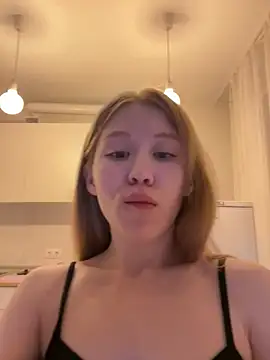 Evie_Wayne - Topless