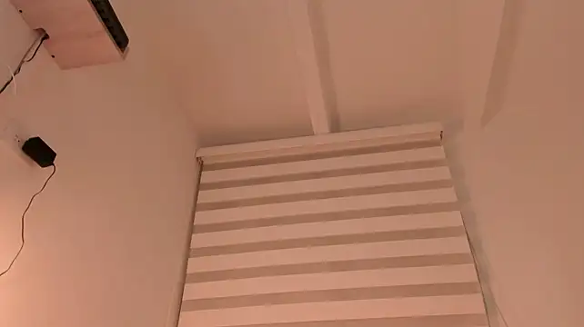 Alissonroses - Squat dildo