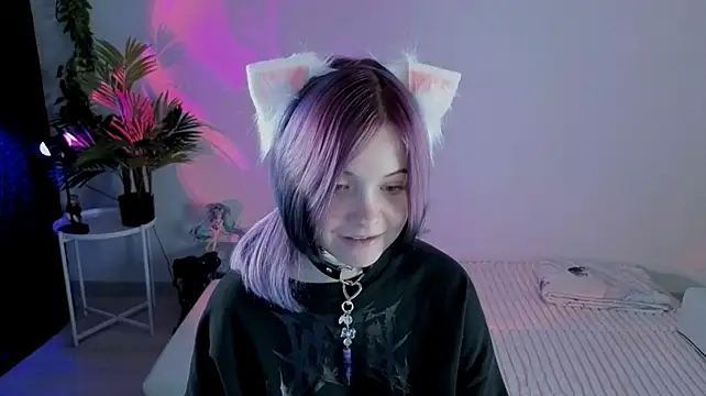 Hikkacat - show my sexy tongue (*^.^*)