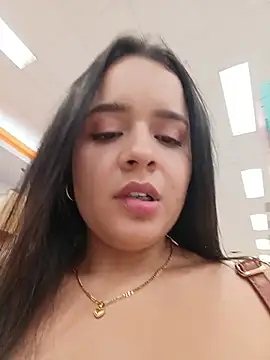 Julieth_hot-69 - Lush on My ass😈🍑 make me warm up