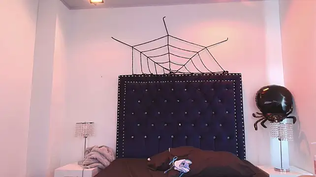 Juliieta_gray - plug anal 🍑