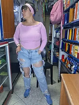 Isa_bella95 - Full naked in store