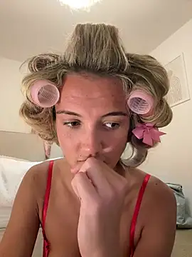 Summerblue_ - Bend over naked close up pussy 😻