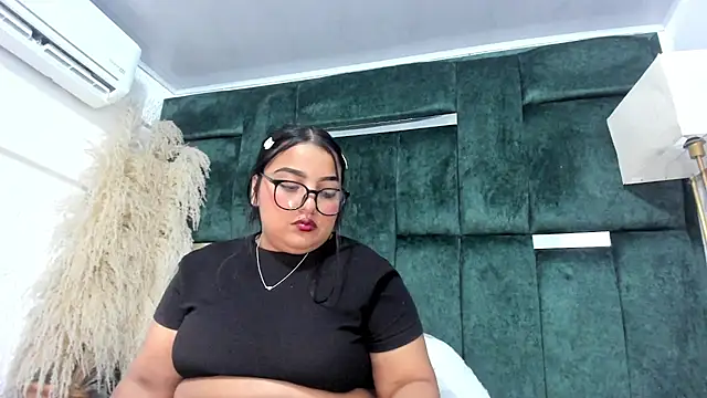 Chloe_jackson25 - oil tits