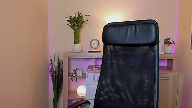 Lissacross - play with dildo