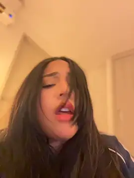 Vellaah - SUCK boobs and Nipple clamps 🍒